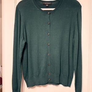 Ann Taylor Forest Green Cardigan Sweater. Size L, Excellent condition.